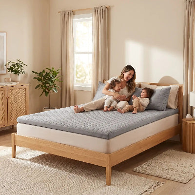 Femme avec enfants sur surmatelas 90x190 grise