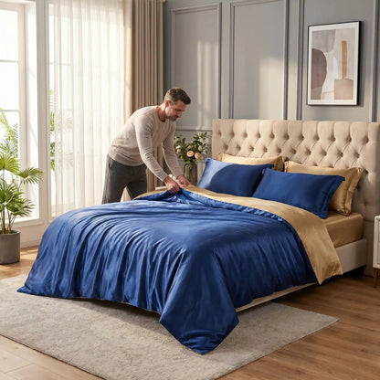 Homme refait parure de lit bleue Satin Confort
