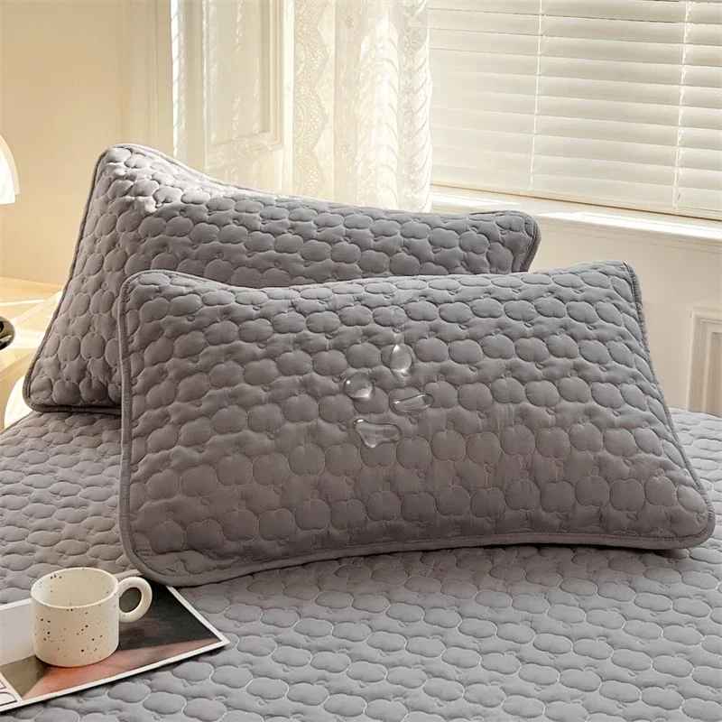 Taies d'oreiller gris fonce/ Chambre Elegante