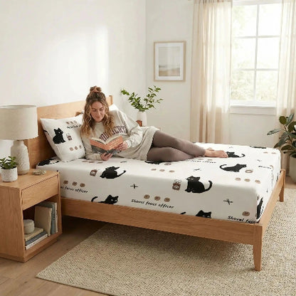 femme avec livre sur drap housse blanc 