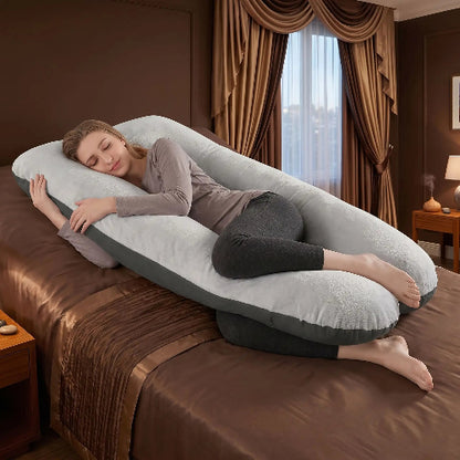 femme enceinte endormie sur traversin ergonomique gris foncé