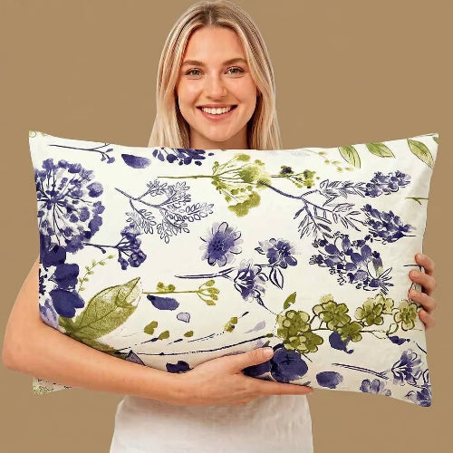 femme sourit avec taies D Oreiller 50x70 bleues