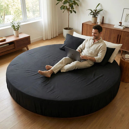 homme avec ordinateur sur drap housse  140x200 cm noir 
