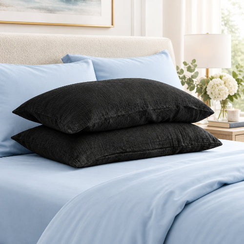 taie D OREILLER coton 50x70 noire sur draps bleus avec fleurs